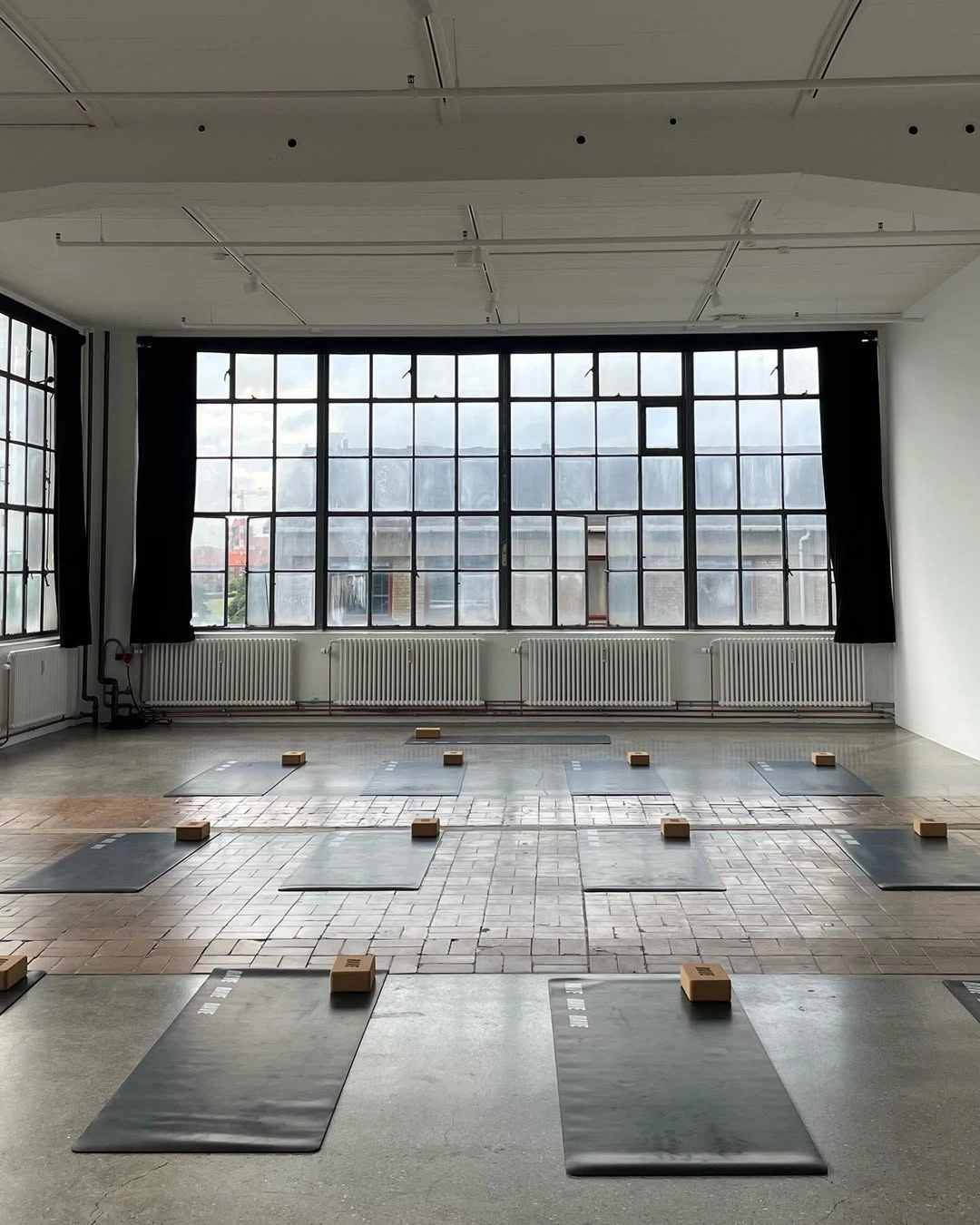 Slow Saturday — Yoga & Journaling